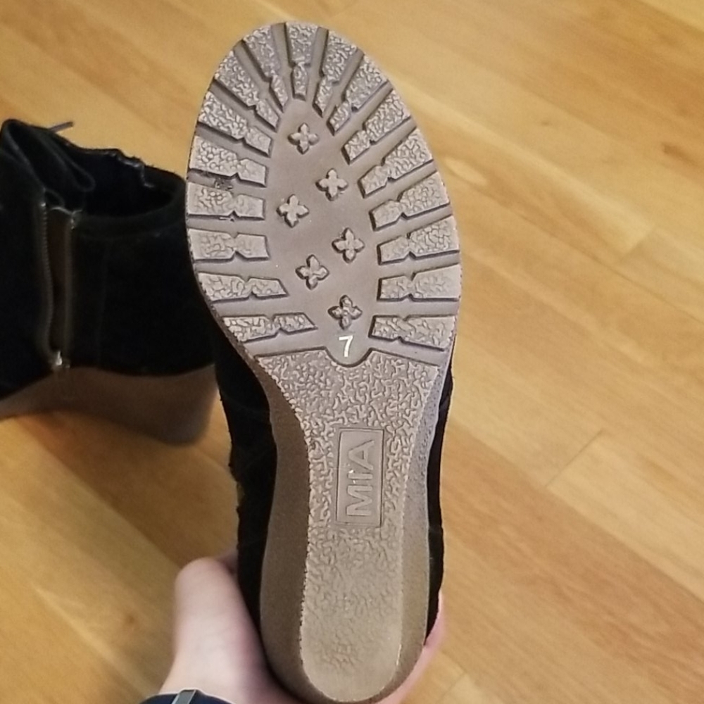 Booties - Picture 2 of 3